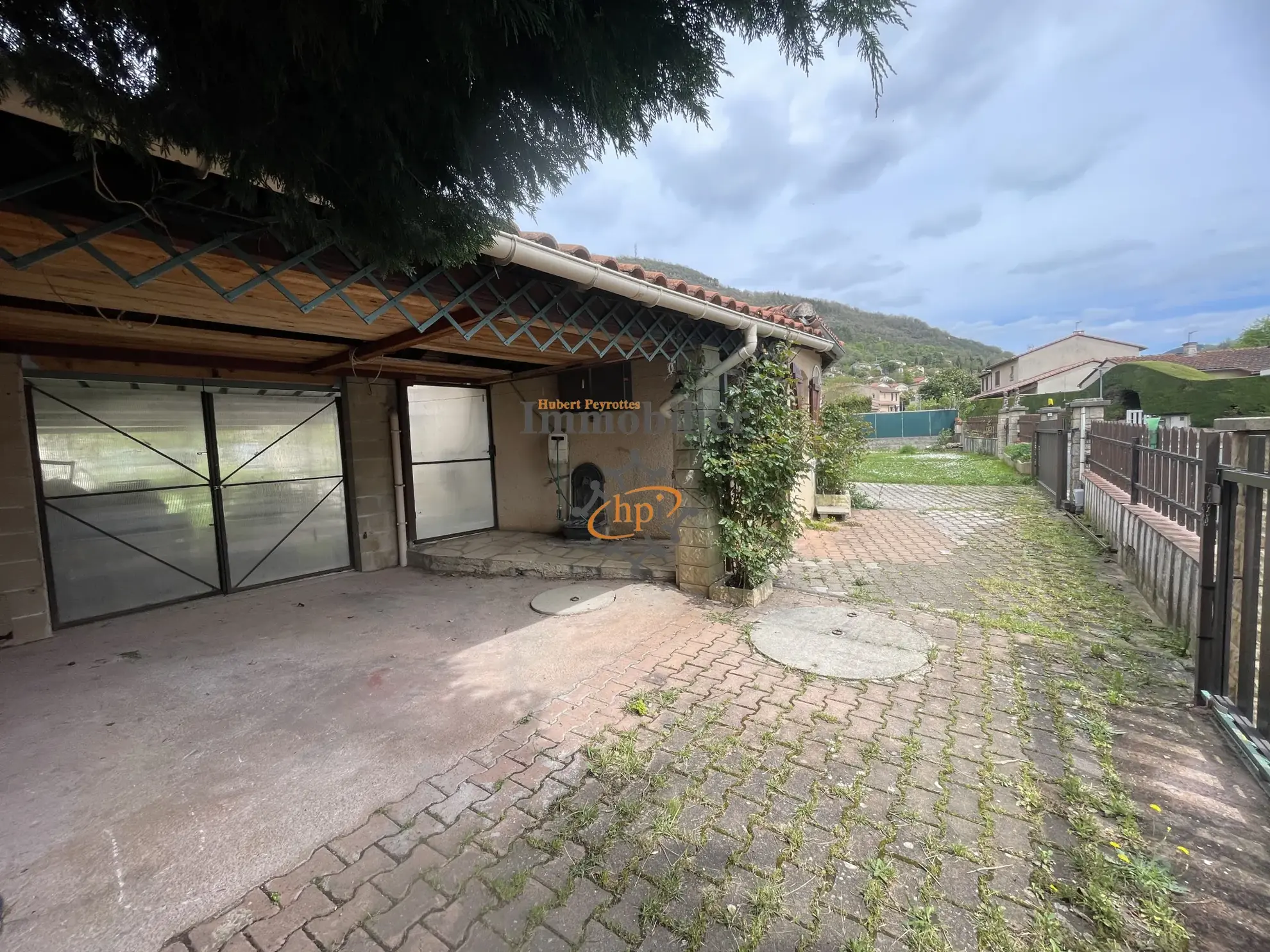 À vendre maison de plain-pied de 80 m² avec jardin à Saint Affrique 