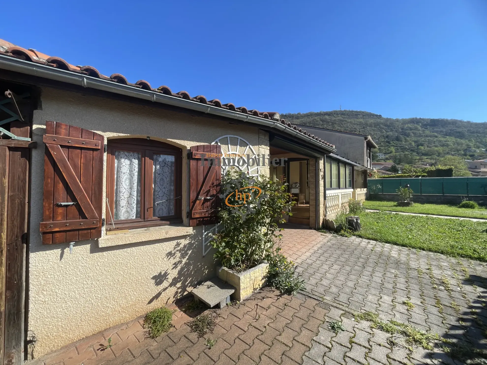 À vendre maison de plain-pied de 80 m² avec jardin à Saint Affrique 