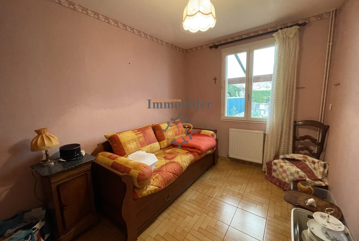 À vendre maison de plain-pied de 80 m² avec jardin à Saint Affrique 