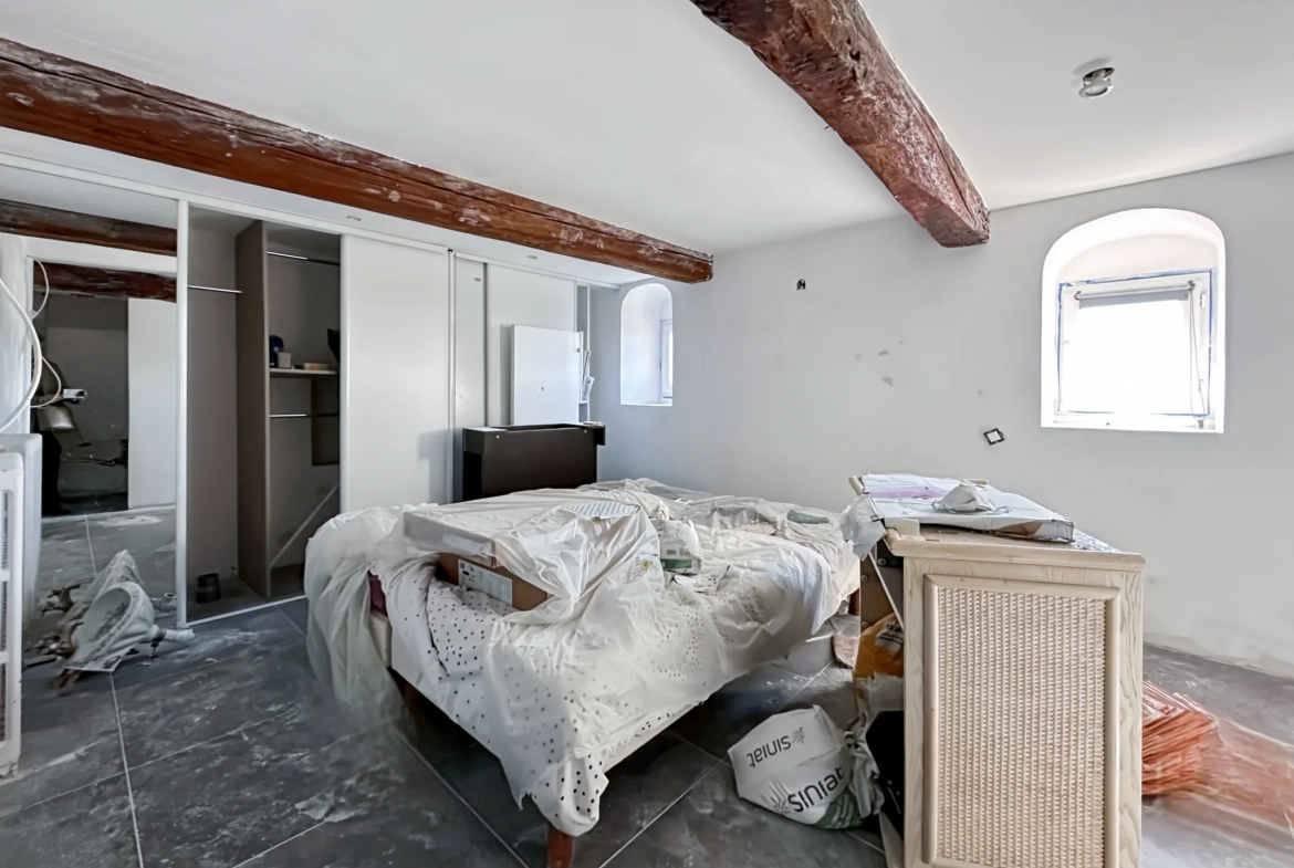 Charmante maison de village avec vue dégagée à Bonson - 97 m² 
