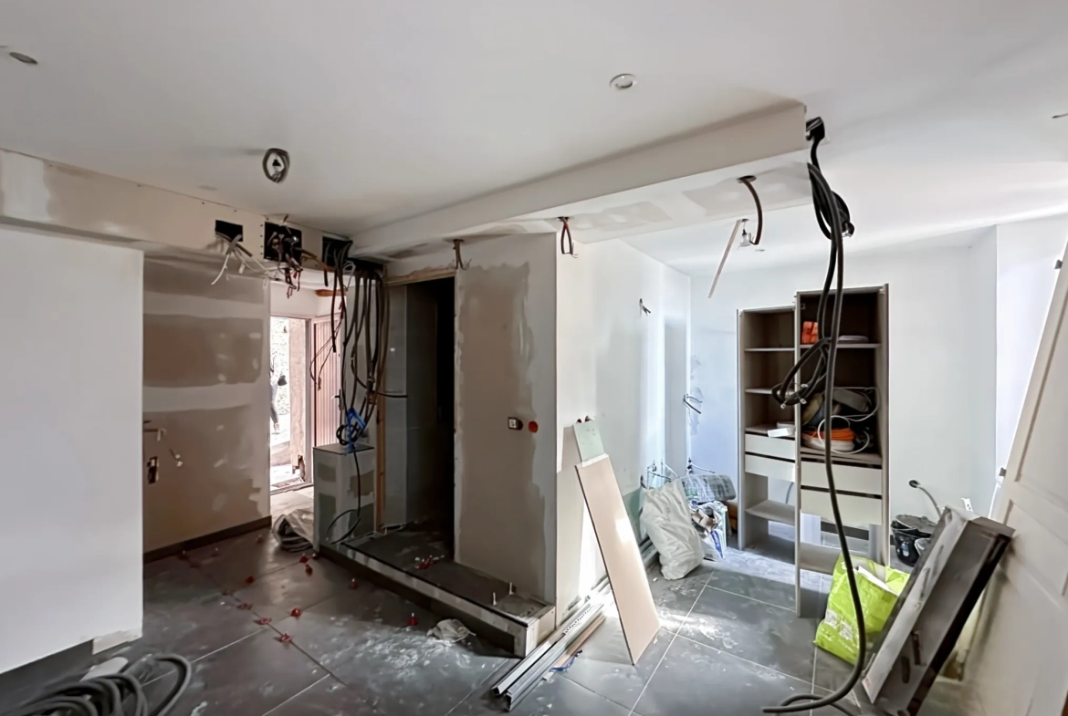 Charmante maison de village avec vue dégagée à Bonson - 97 m² 
