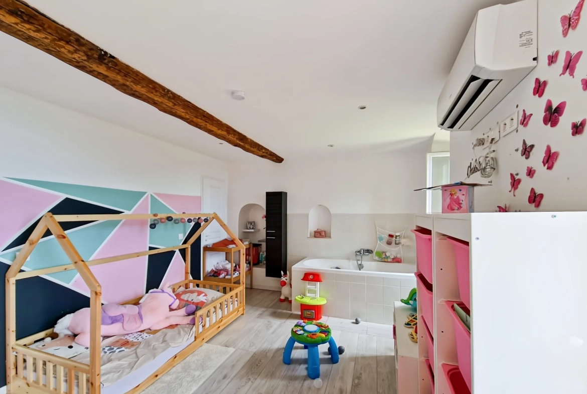 Charmante maison de village avec vue dégagée à Bonson - 97 m² 