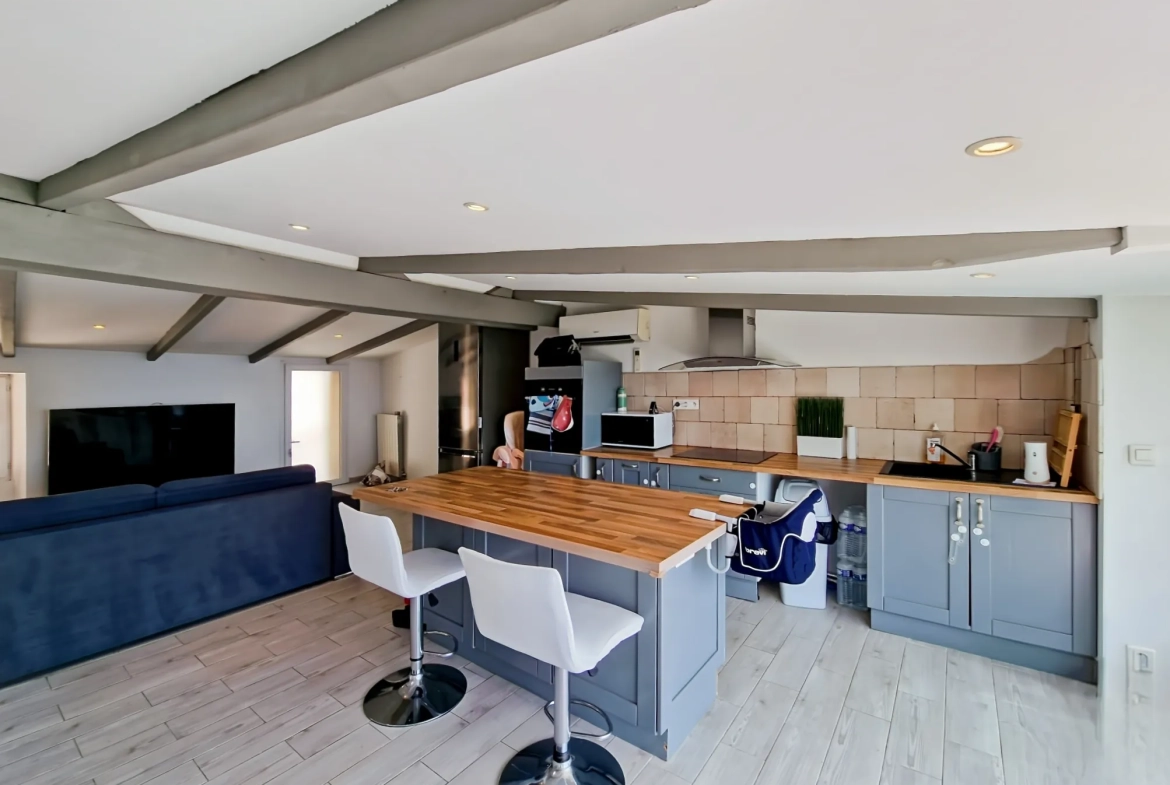 Charmante maison de village avec vue dégagée à Bonson - 97 m² 