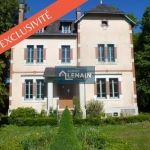 Maison bourgeoise à rénover avec terrain de 1900 m² à St Pierre du Chemin