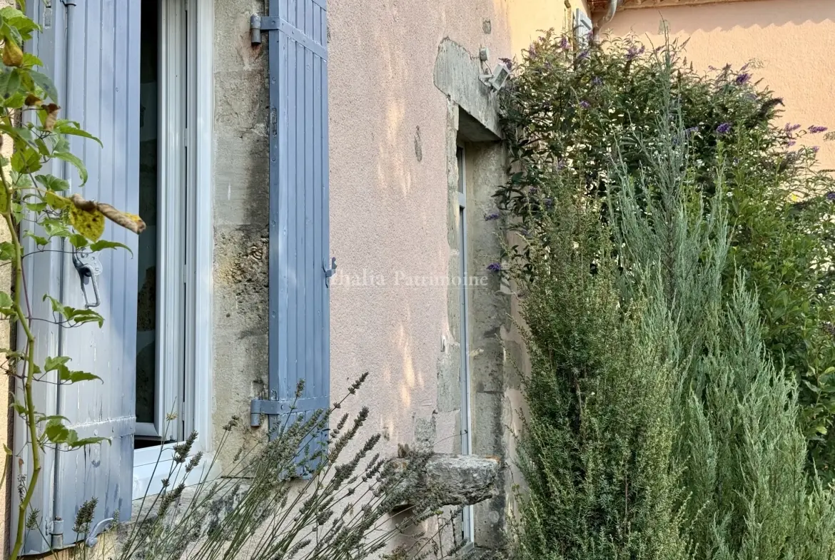 Belle maison en pierre de 220m² avec atelier et jardin à Cadillac 