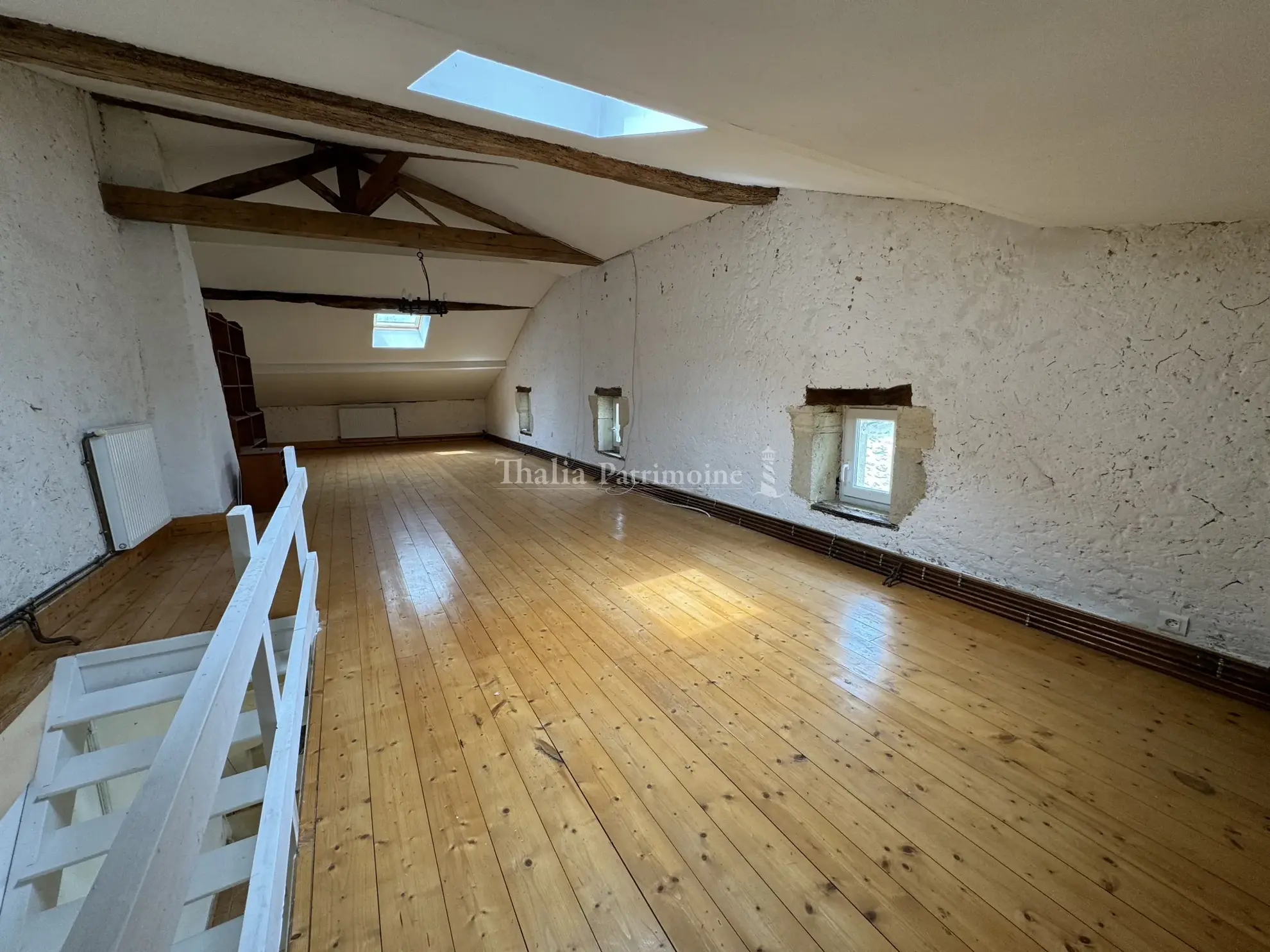 Belle maison en pierre de 220m² avec atelier et jardin à Cadillac 