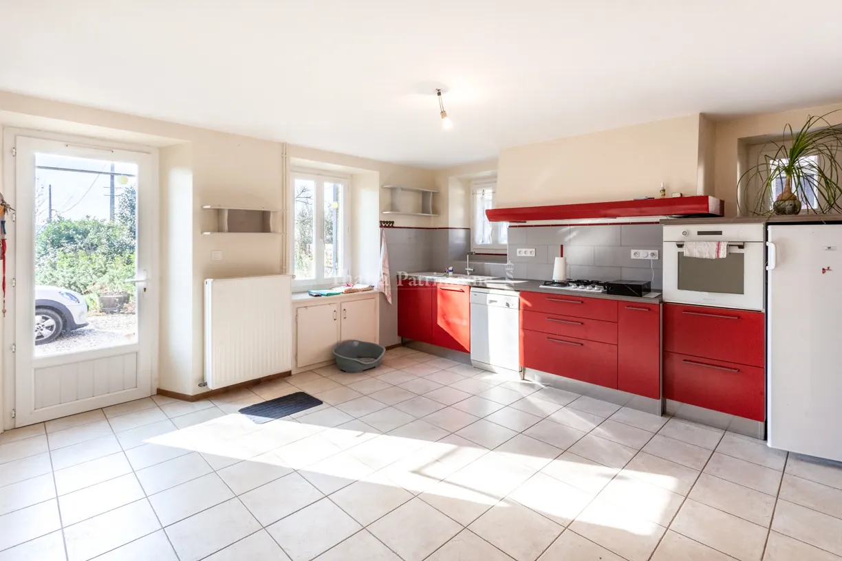 Belle maison en pierre de 220m² avec atelier et jardin à Cadillac 