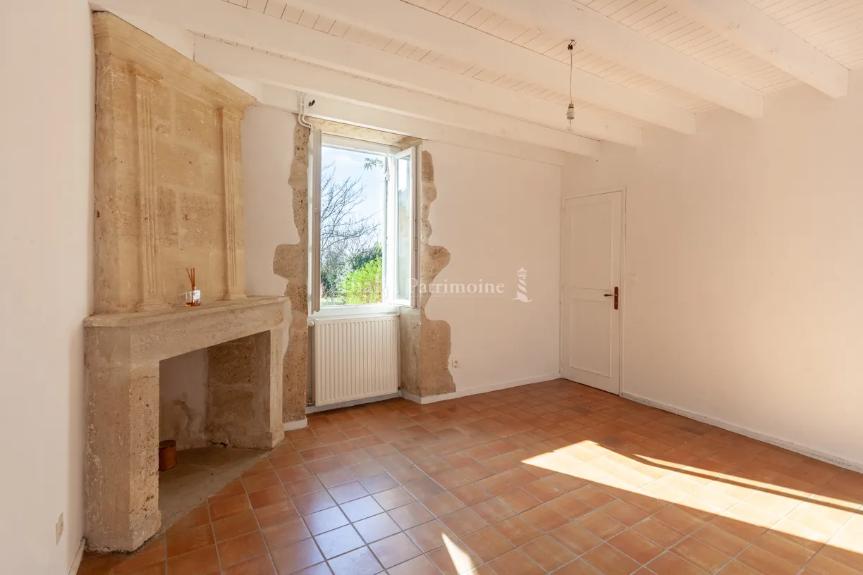 Belle maison en pierre de 220m² avec atelier et jardin à Cadillac 