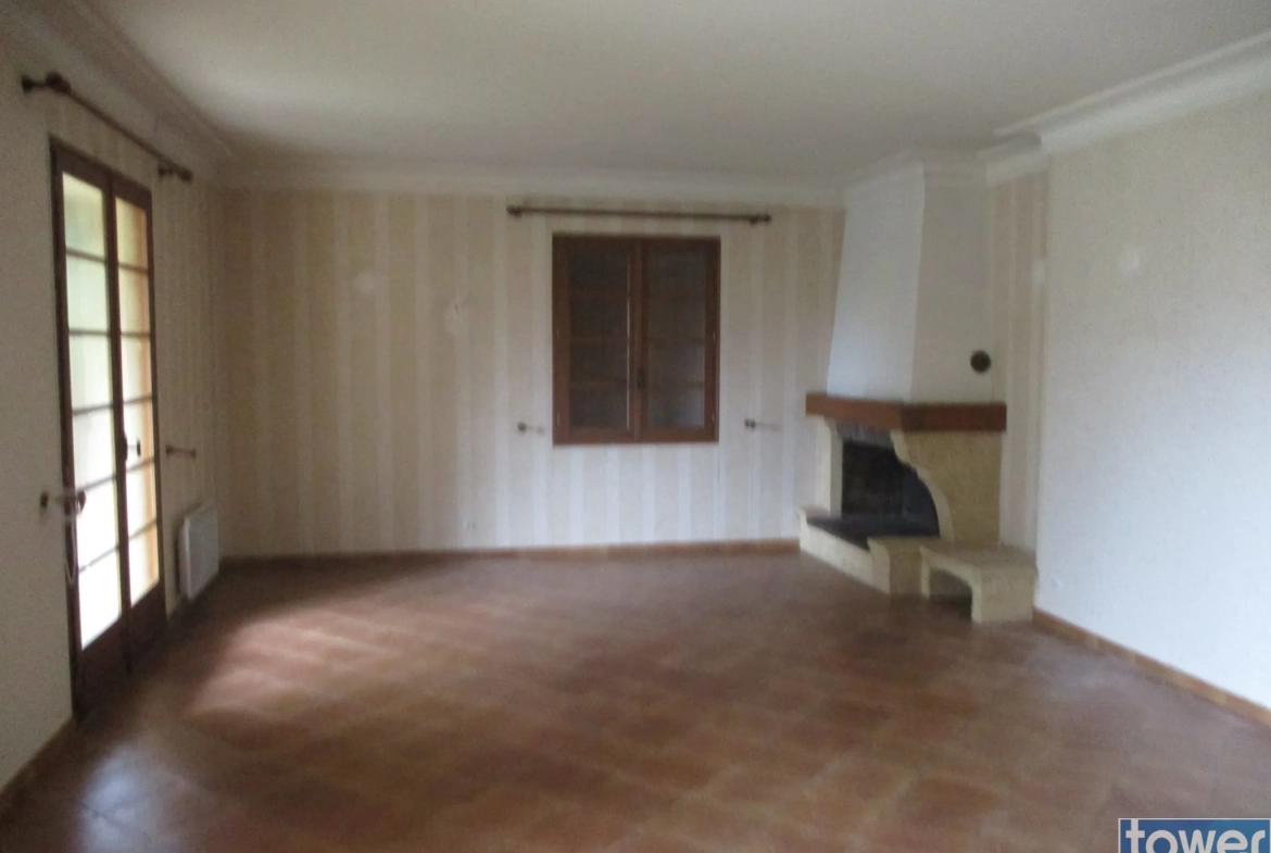 Belle villa de 4 chambres avec terrain arboré près de Marmande 