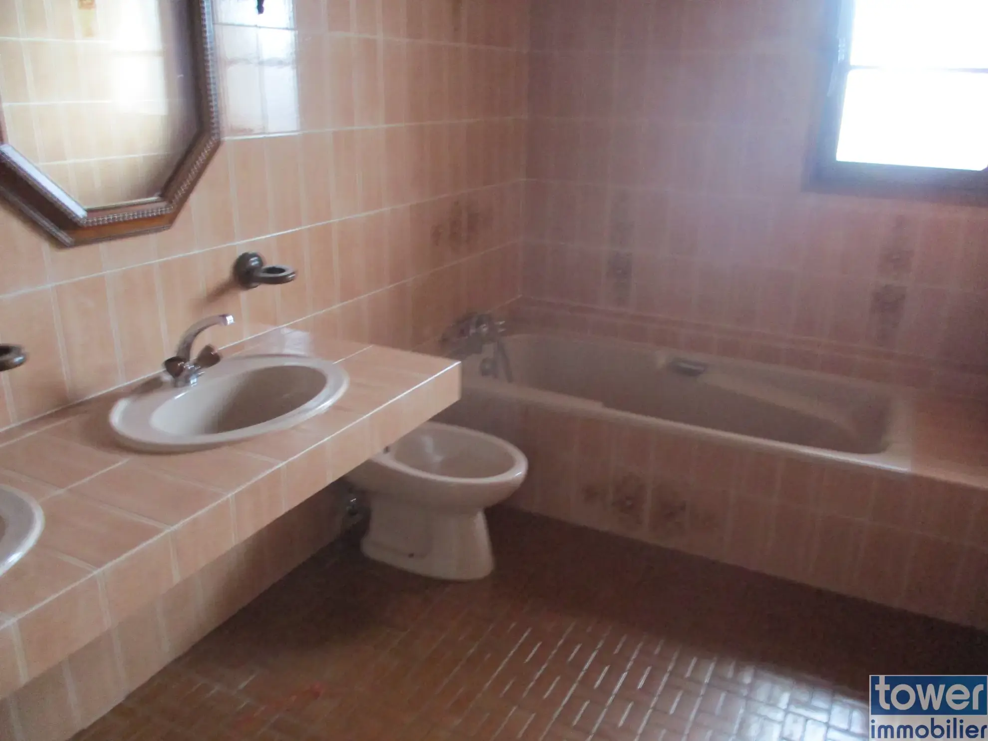 Belle villa de 4 chambres avec terrain arboré près de Marmande 