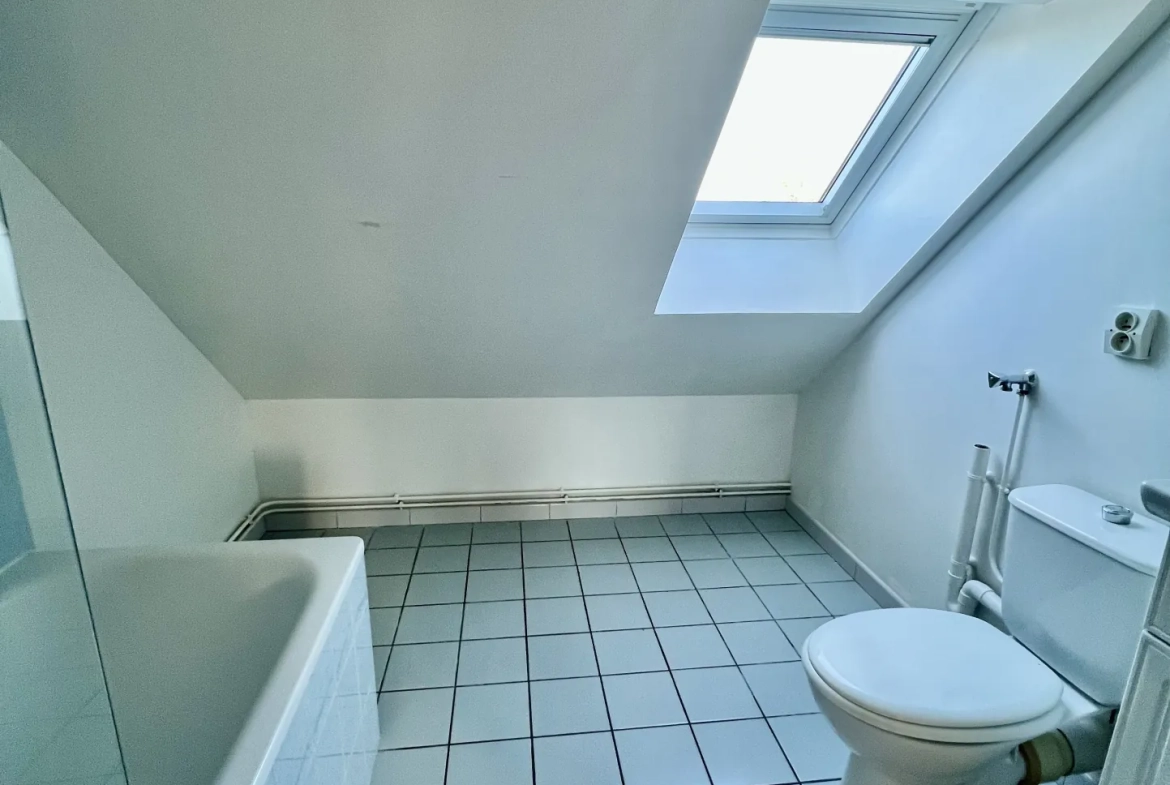 Appartement lumineux avec parking à Vernouillet - parfait pour investissement 