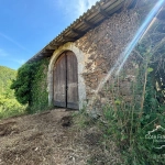 Grande grange en pierre à rénover à Saint-Étienne-de-Maurs (15600), 866 m² de terrain