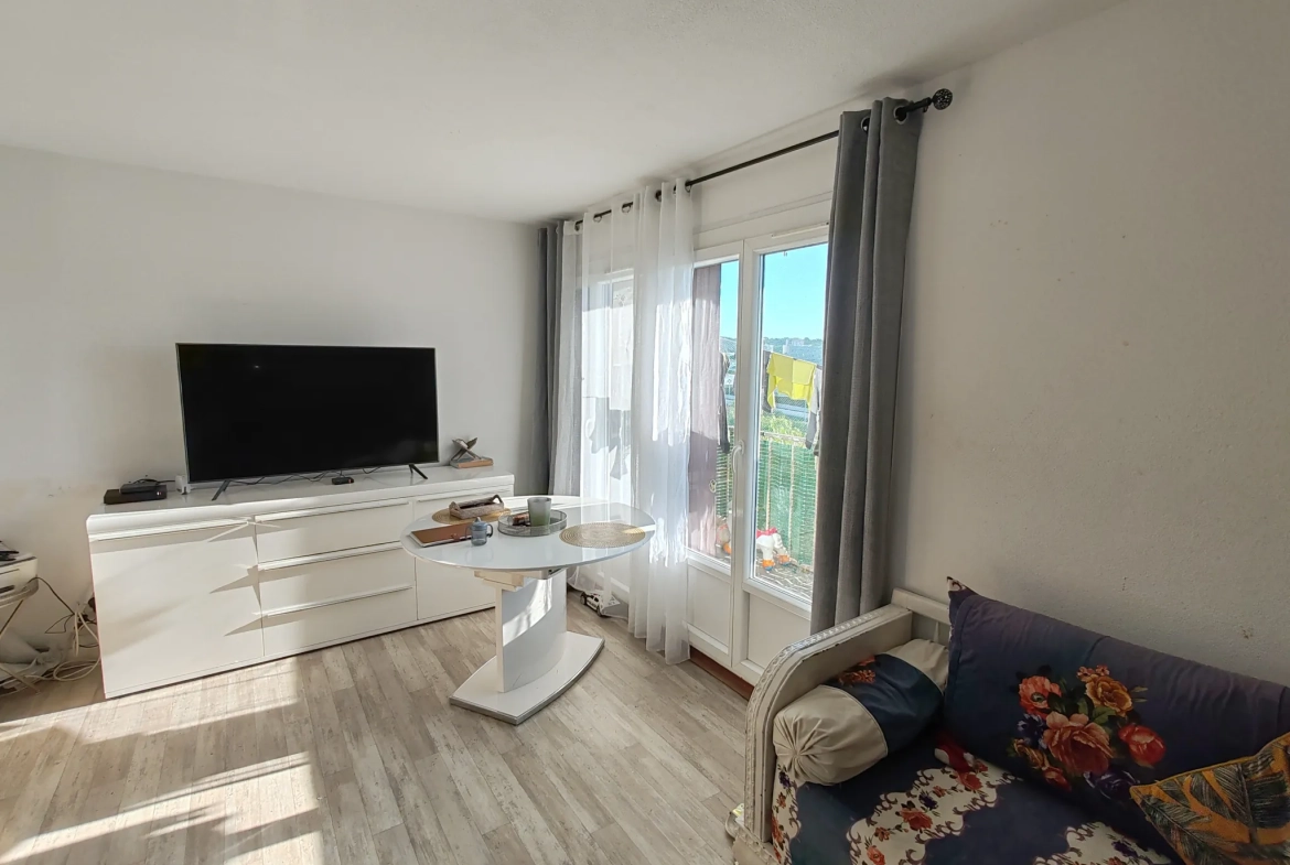 Appartement T3 lumineux avec balcon à Toulon-Beaulieu avec cave et stationnement 