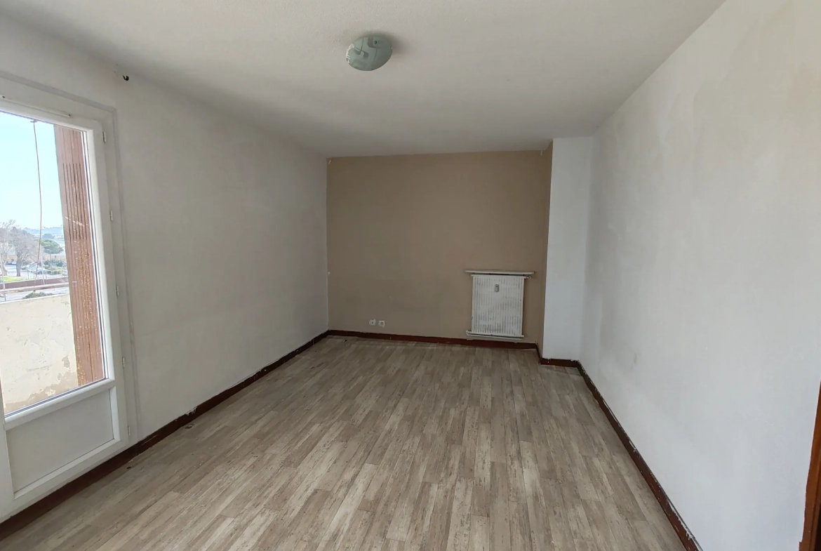 Appartement T3 lumineux avec balcon à Toulon-Beaulieu avec cave et stationnement 