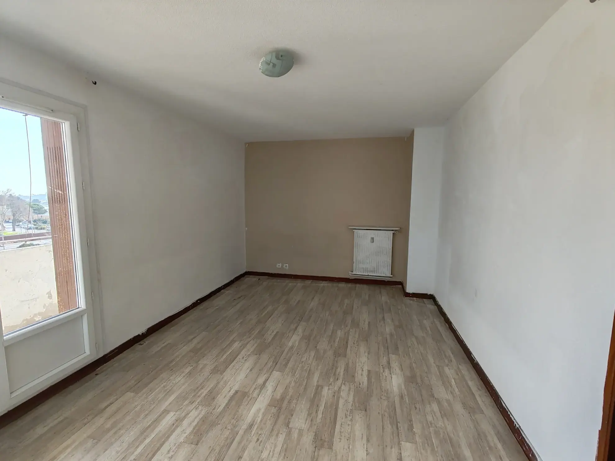 Appartement T3 lumineux avec balcon à Toulon-Beaulieu avec cave et stationnement 
