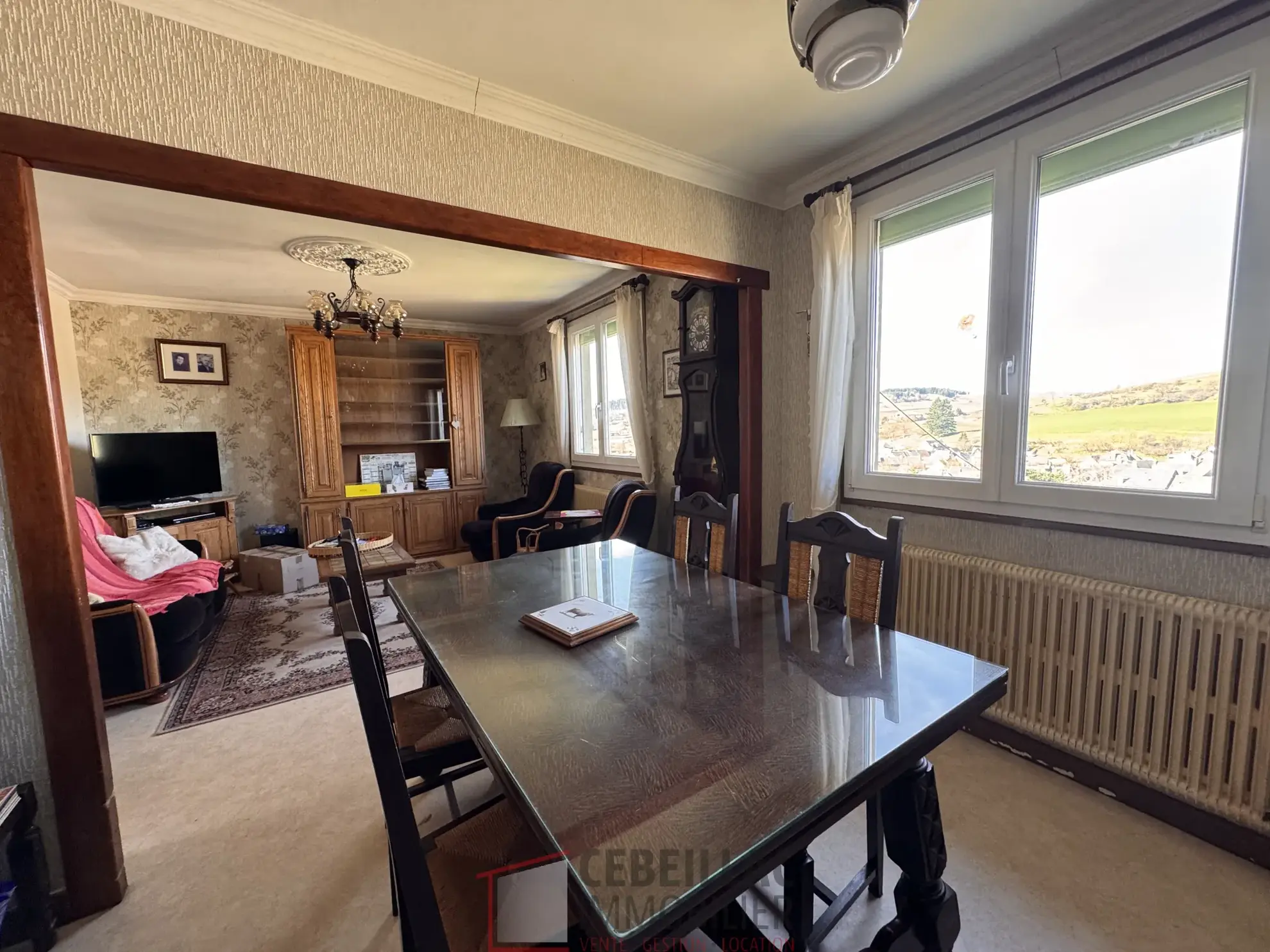 Maison à vendre sur les hauteurs d'Allanche avec 4 chambres et terrain de 586 m² 