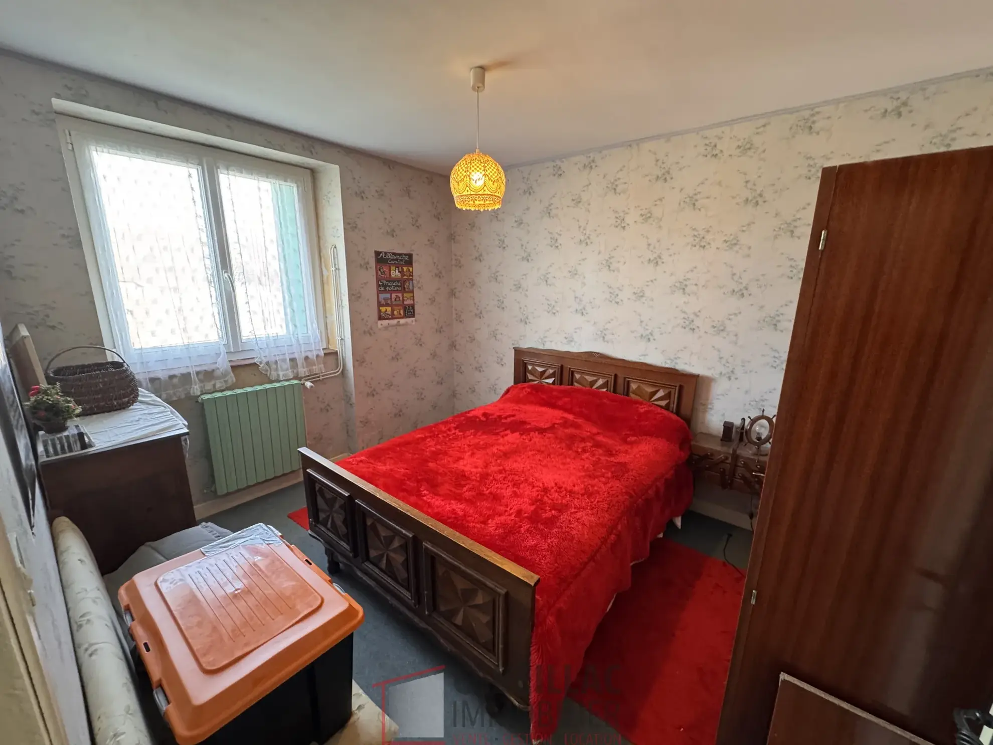 Maison à vendre sur les hauteurs d'Allanche avec 4 chambres et terrain de 586 m² 