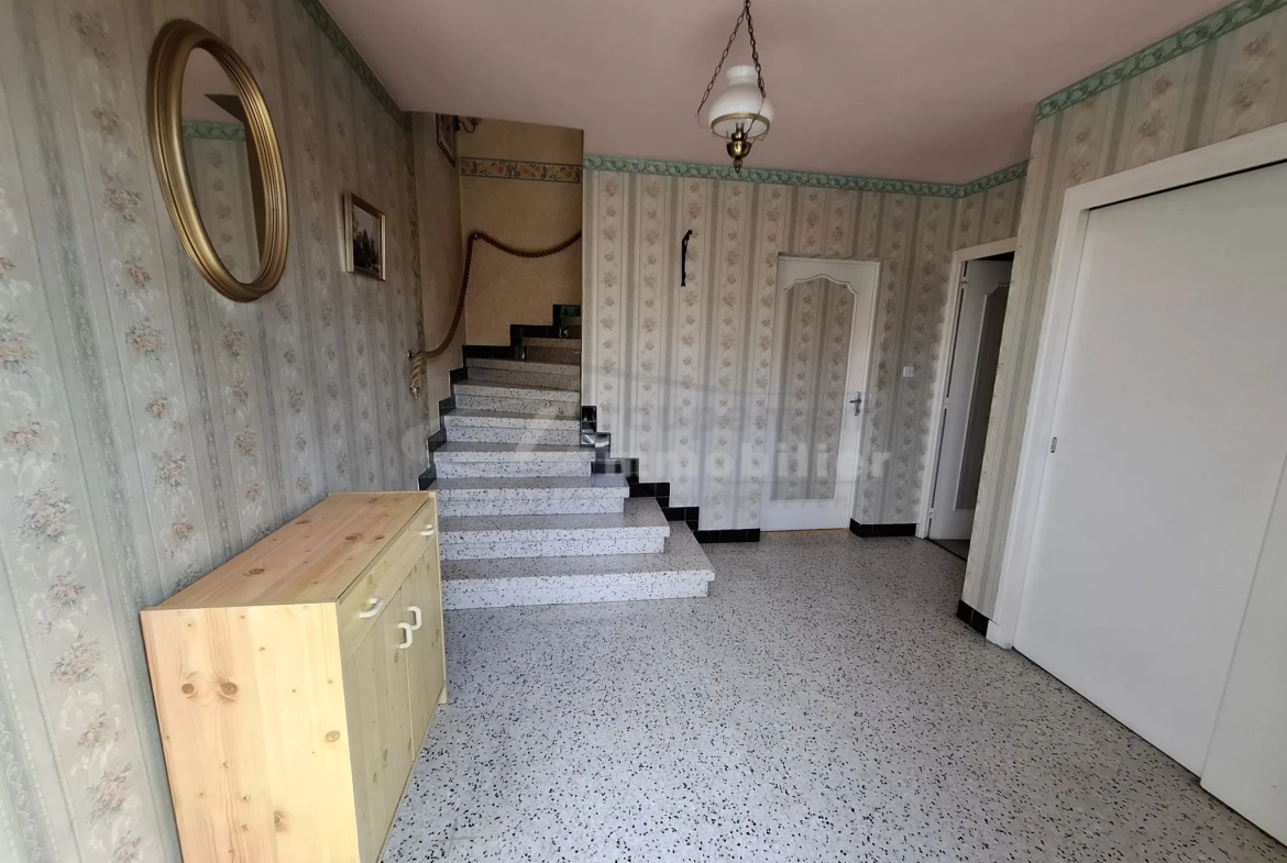 Maison indépendante de 92 m² avec jardin à Pizançon, proximité commodités 