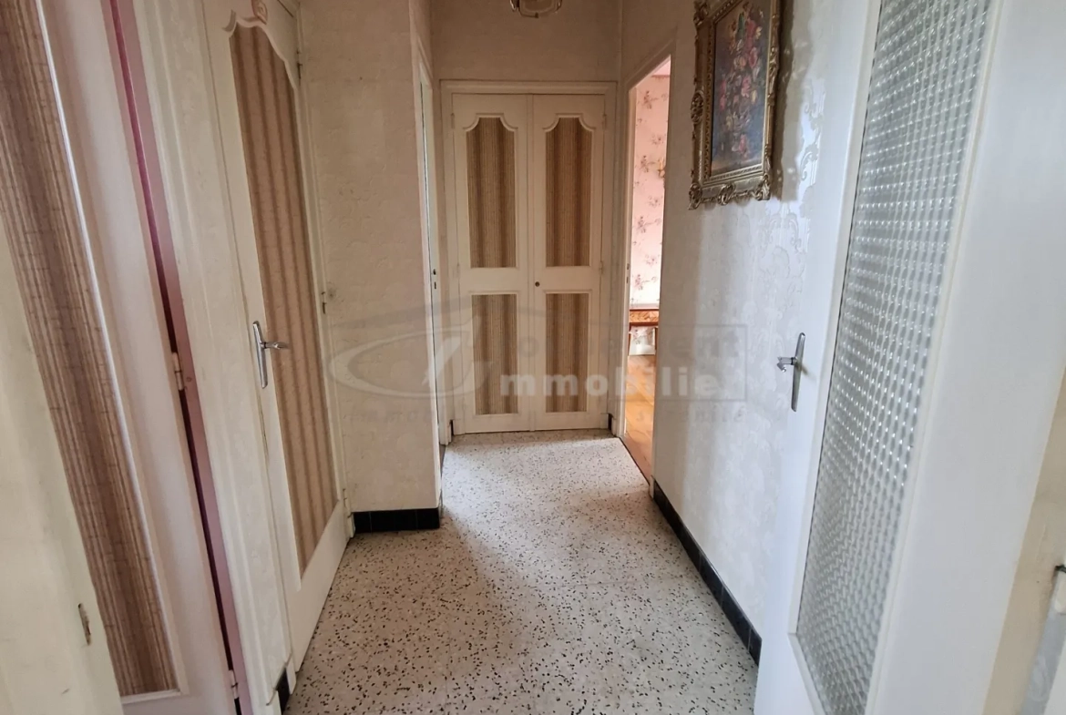Maison indépendante de 92 m² avec jardin à Pizançon, proximité commodités 