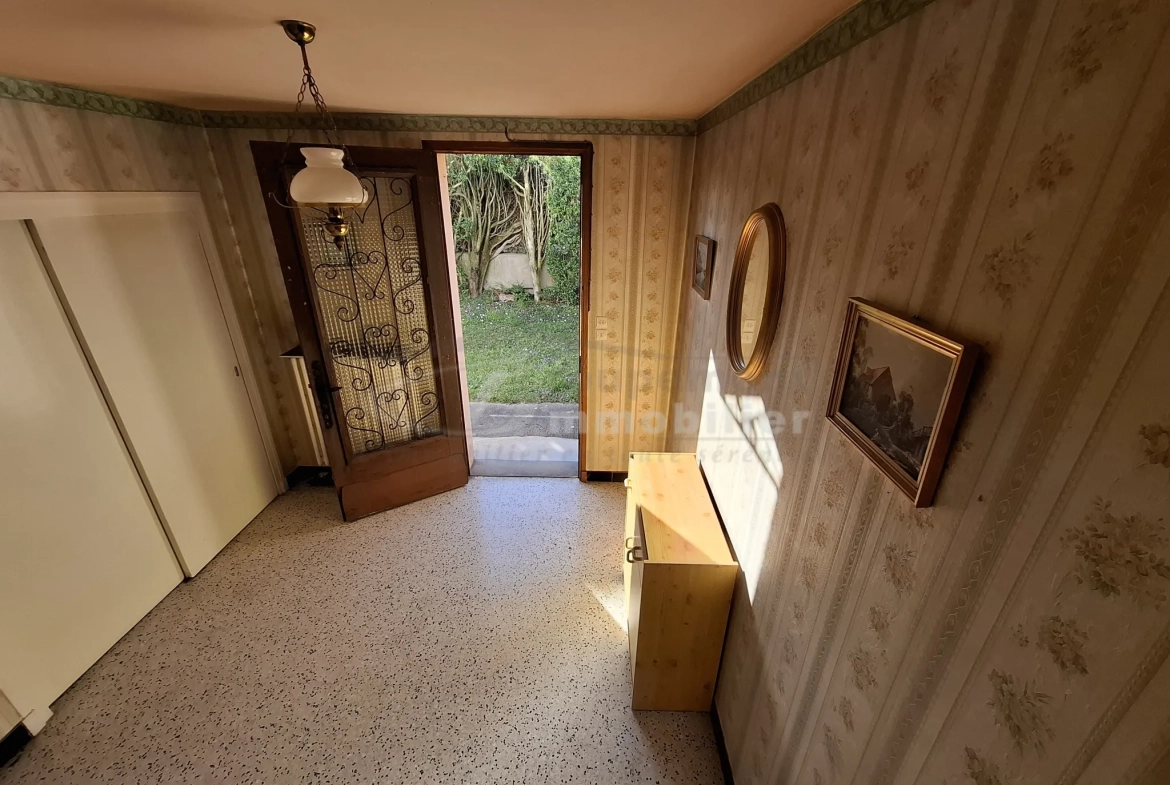 Maison indépendante de 92 m² avec jardin à Pizançon, proximité commodités 