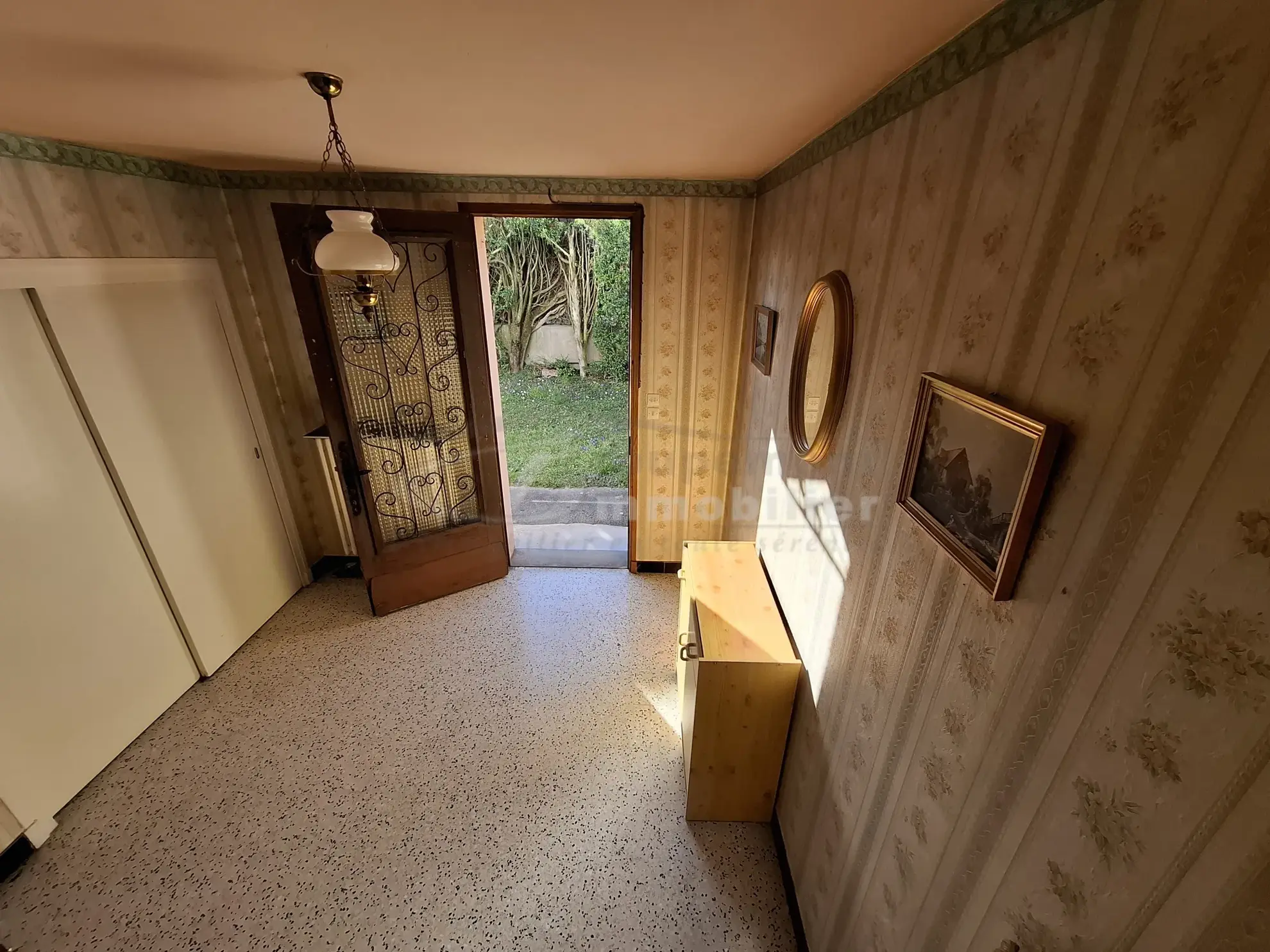 Maison indépendante de 92 m² avec jardin à Pizançon, proximité commodités 