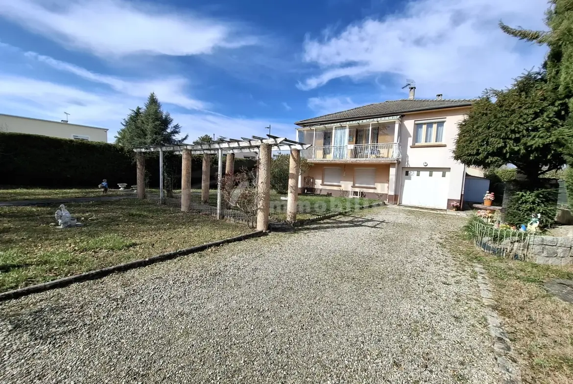 Maison indépendante de 92 m² avec jardin à Pizançon, proximité commodités 