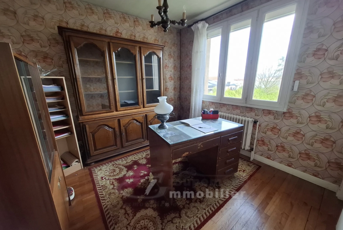 Maison indépendante de 92 m² avec jardin à Pizançon, proximité commodités 