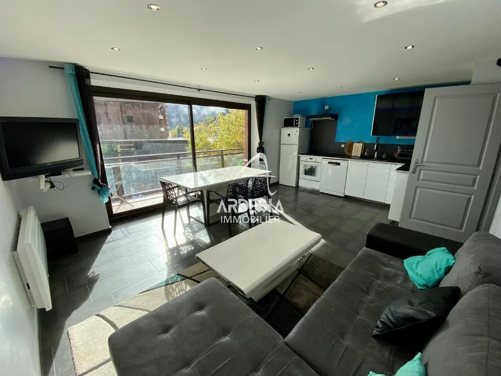Magnifique appartement 3 pièces rénové au centre de Le Corbier 