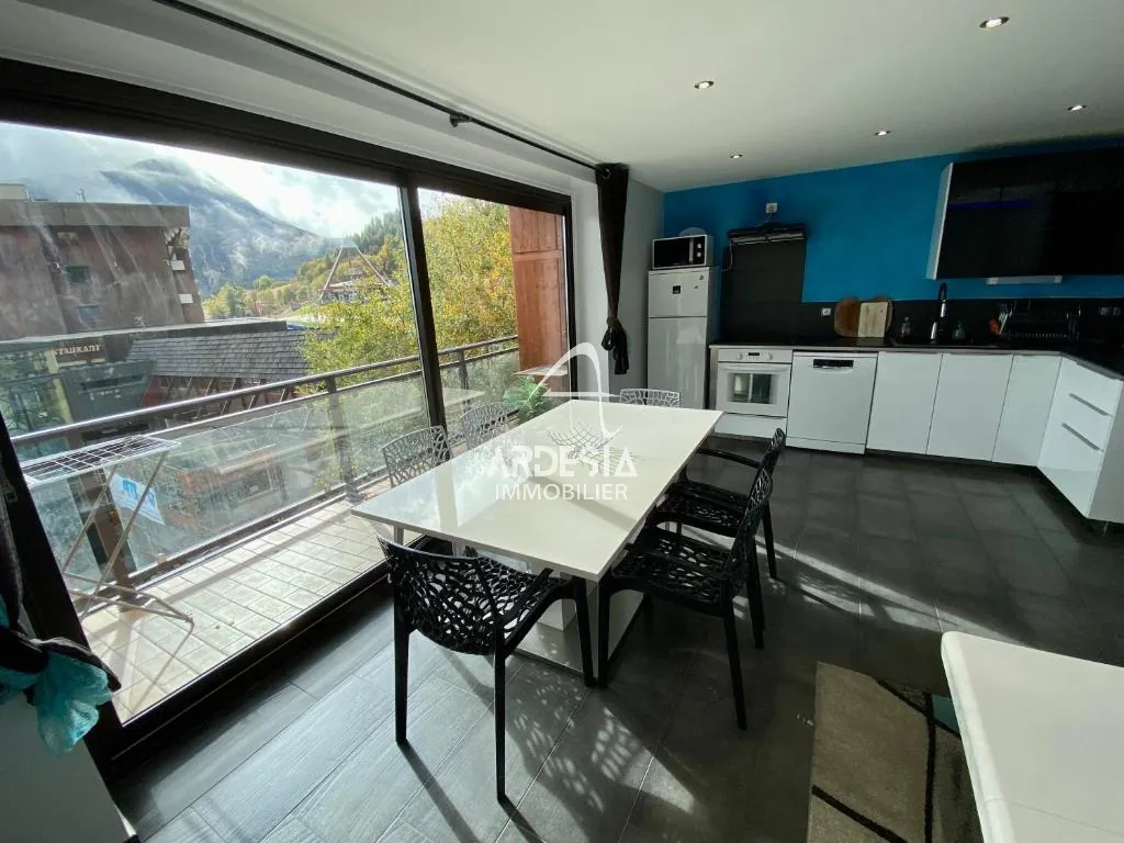 Magnifique appartement 3 pièces rénové au centre de Le Corbier 