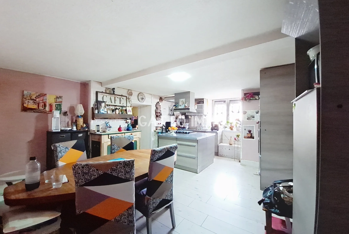 Grande maison de 183 m² avec potentiel à Remoncourt - Vente immobilière 