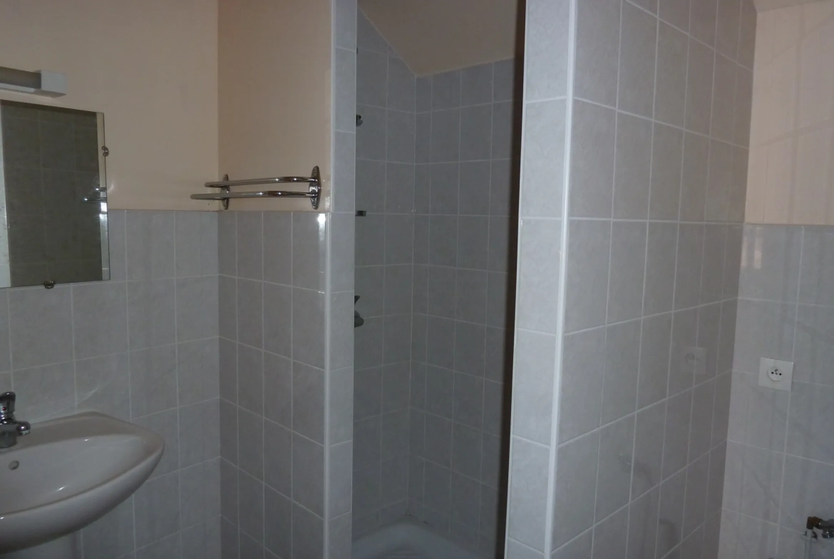 Maison de 4 appartements à vendre à Chatillon en Bazois - Opportunité d'investissement 