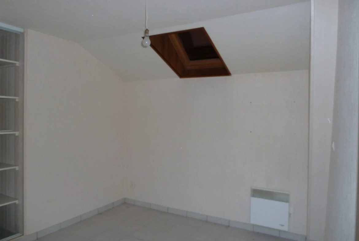 Maison de 4 appartements à vendre à Chatillon en Bazois - Opportunité d'investissement 