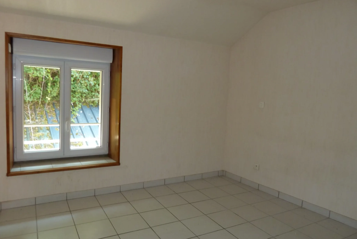 Maison de 4 appartements à vendre à Chatillon en Bazois - Opportunité d'investissement 