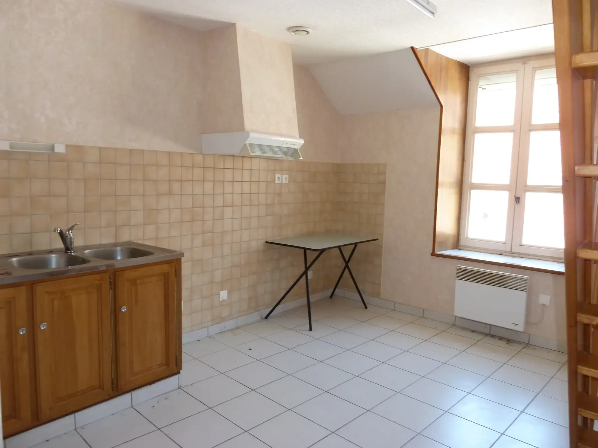 Maison de 4 appartements à vendre à Chatillon en Bazois - Opportunité d'investissement 