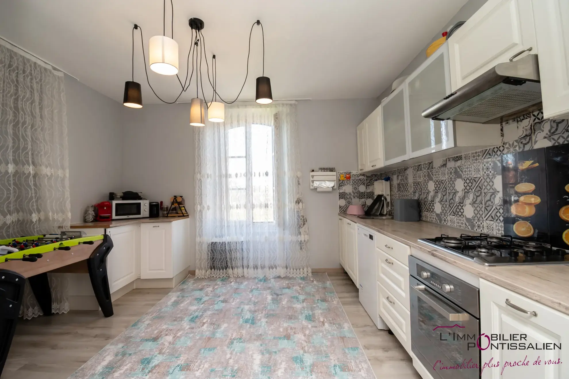 Appartement 5 pièces à Pontarlier avec jardin, garage et dépendances 