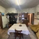 À vendre à Saint-André, deux appartements à réhabiliter avec combles et grange