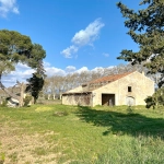 Ferme viticole à rénover dans la Drôme Provençale avec grand terrain et potentiel intérieur exceptionnel