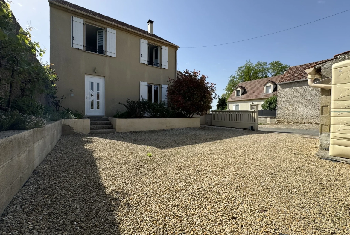 Maison 4 chambres à vendre proche d'Étampes (91) avec jardin et garage 