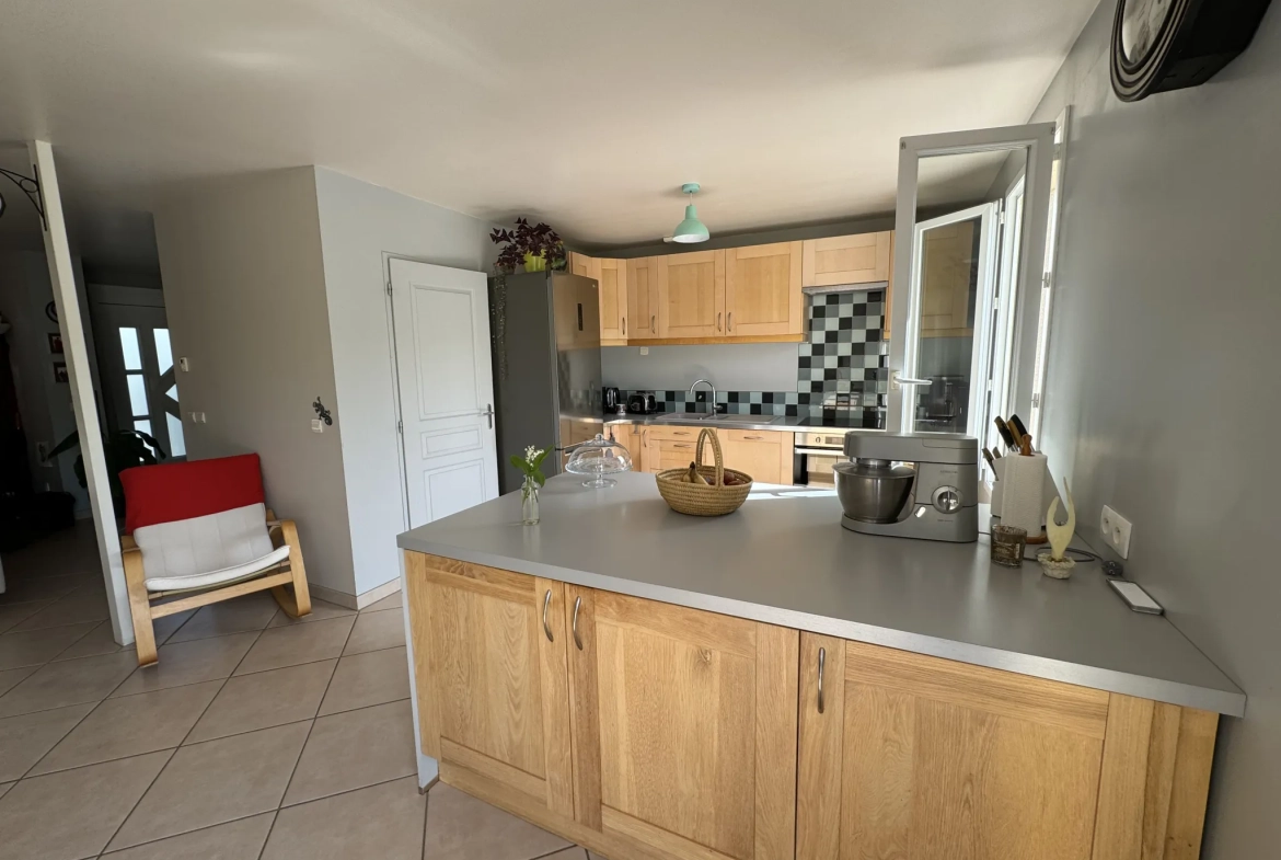 Maison 4 chambres à vendre proche d'Étampes (91) avec jardin et garage 