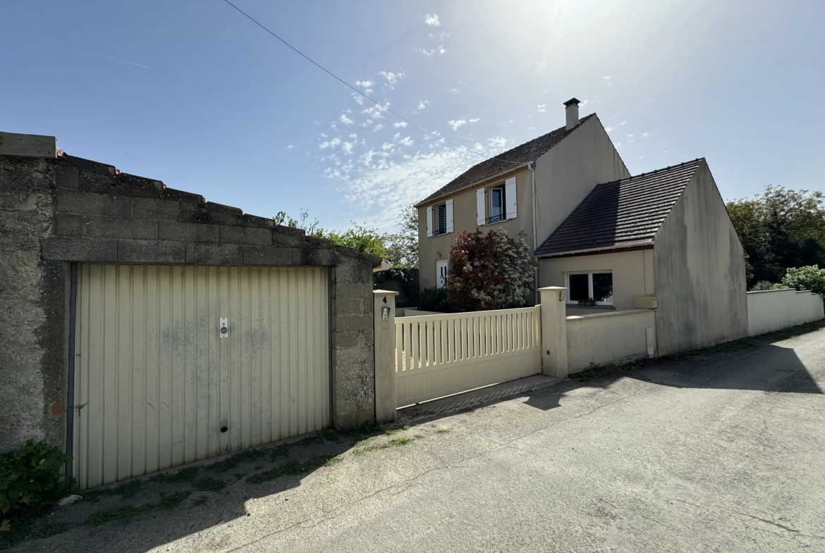 Maison 4 chambres à vendre proche d'Étampes (91) avec jardin et garage 