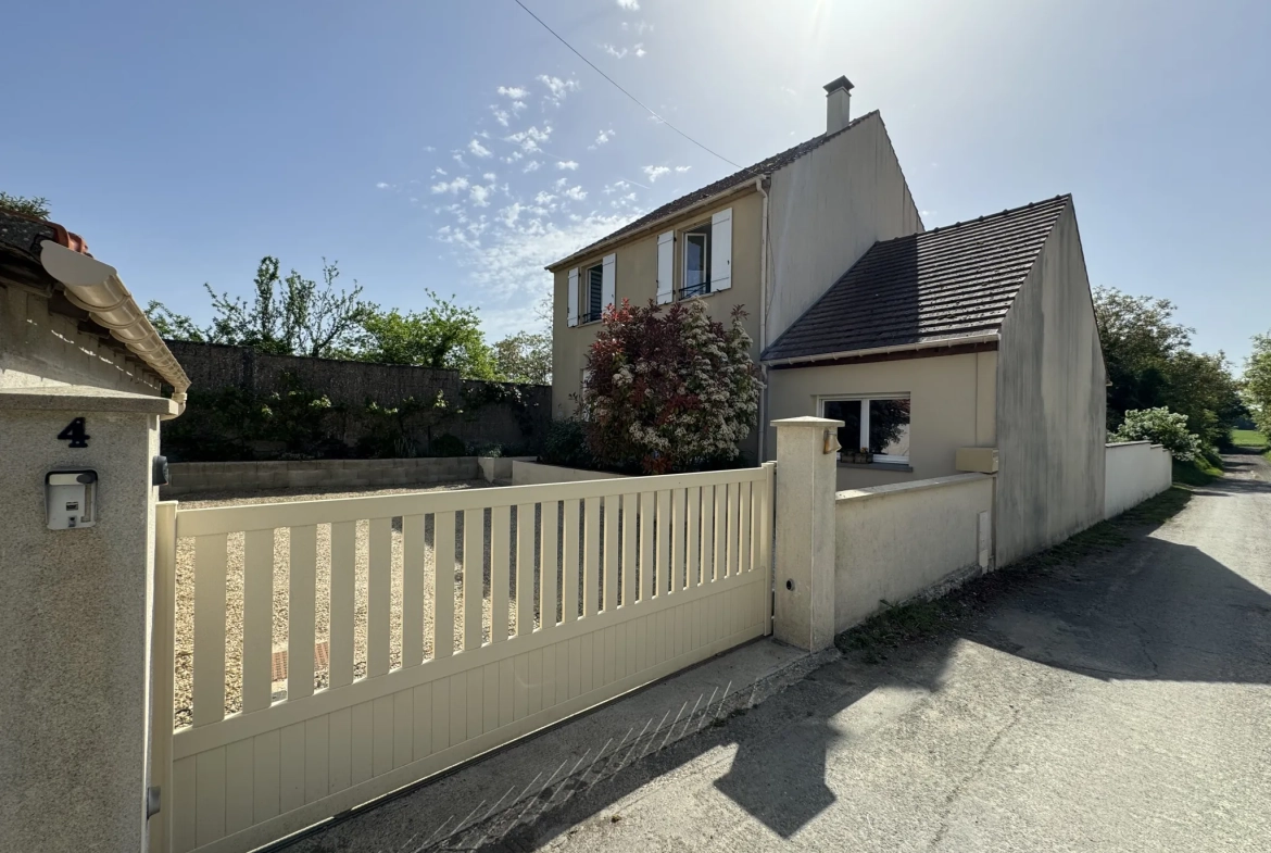 Maison 4 chambres à vendre proche d'Étampes (91) avec jardin et garage 