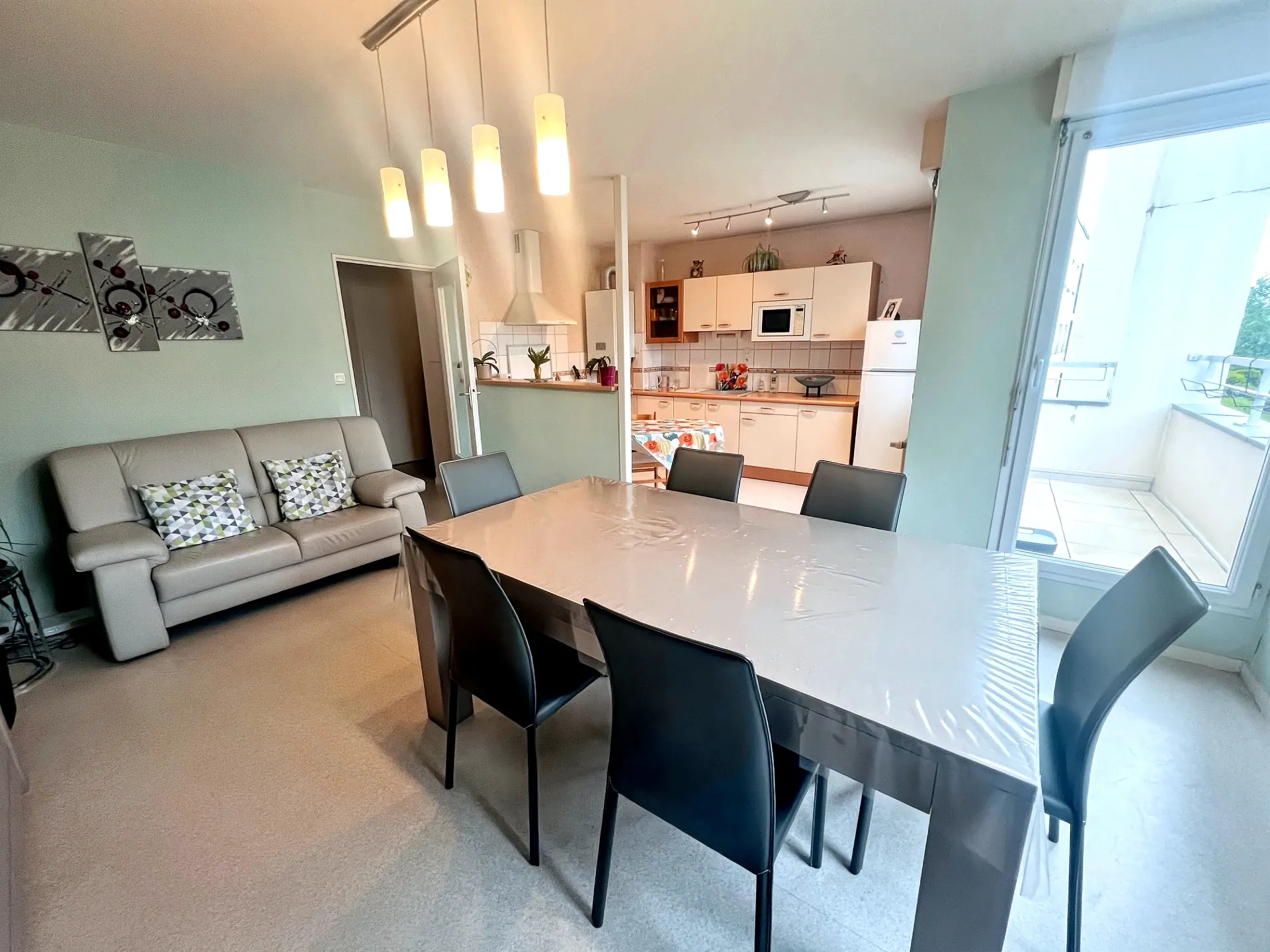 Appartement 3 pièces avec balcon à Le Rheu - Centre bourg 