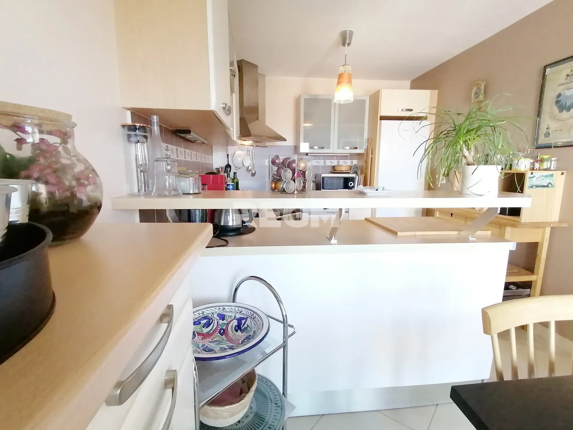 Appartement T5 lumineux à Marseille, dernier étage avec vue dégagée 