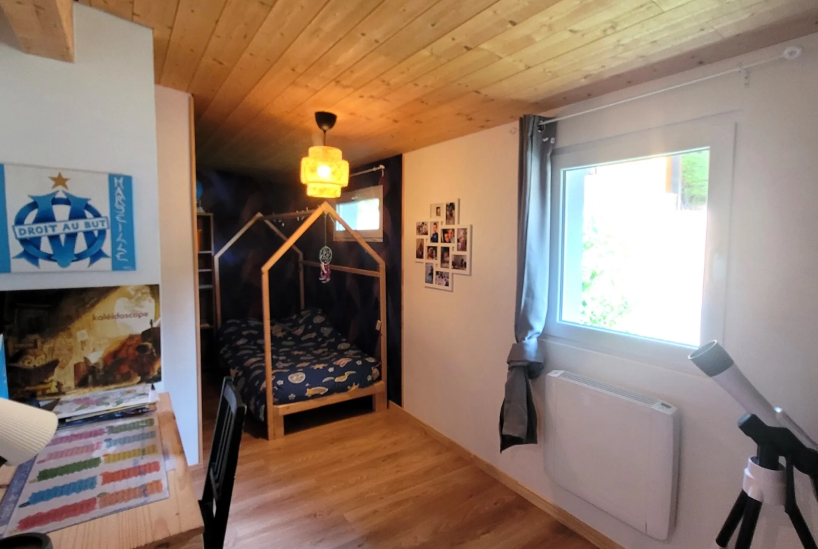 Maison rénovée avec piscine et garage à Stosswihr, 110 m², terrain ensoleillé 