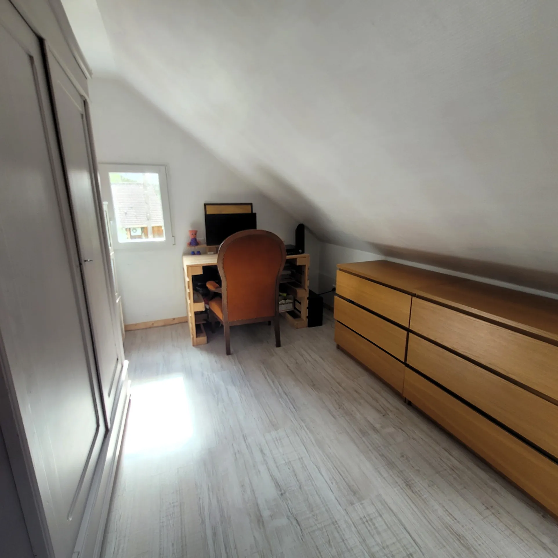 Maison rénovée avec piscine et garage à Stosswihr, 110 m², terrain ensoleillé 