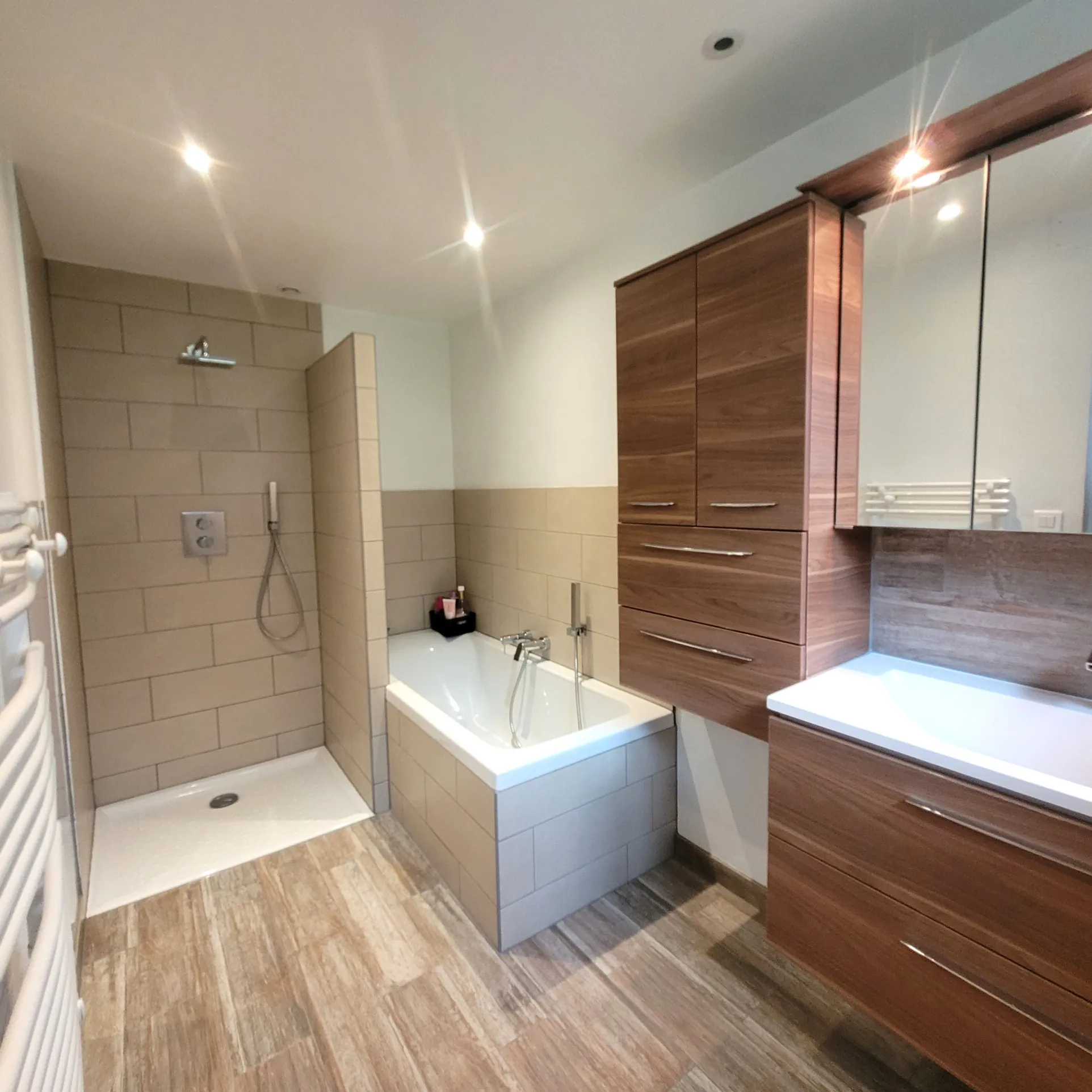 Maison rénovée avec piscine et garage à Stosswihr, 110 m², terrain ensoleillé 