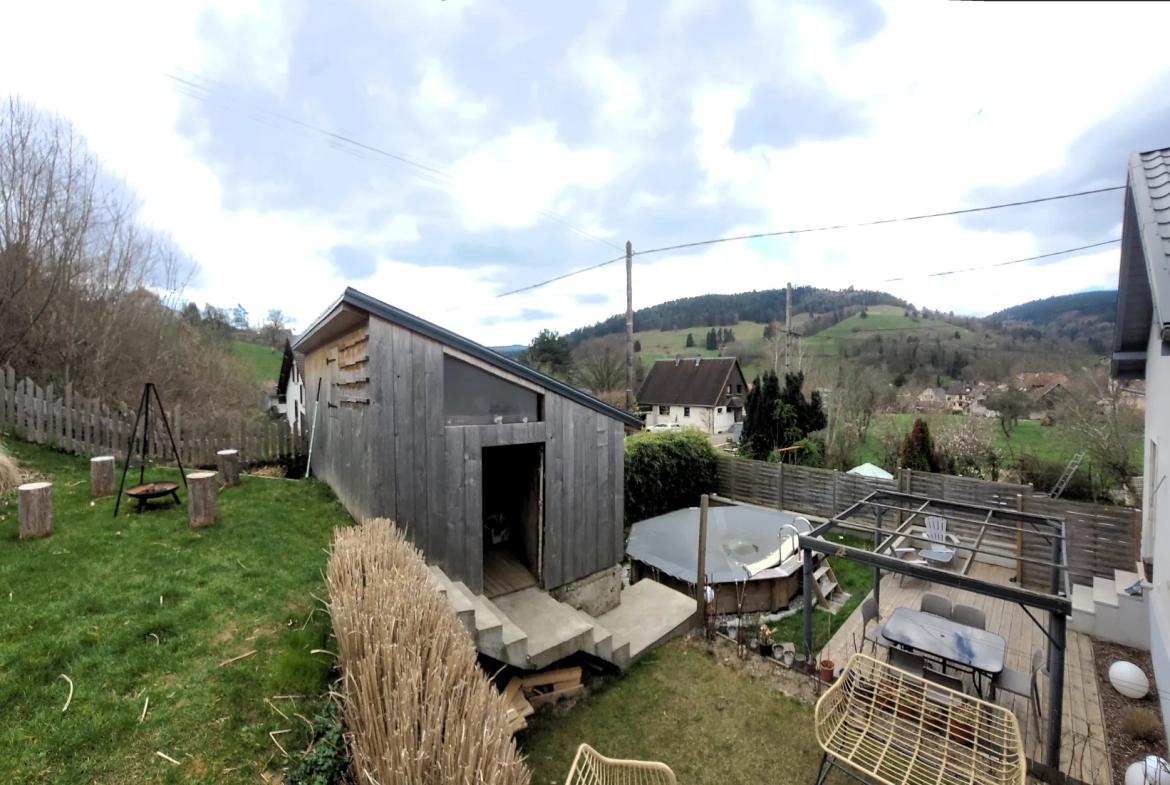 Maison rénovée avec piscine et garage à Stosswihr, 110 m², terrain ensoleillé 