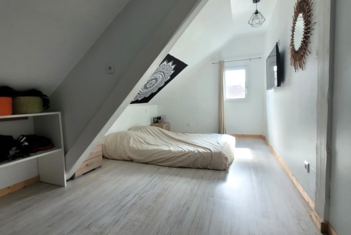 Maison rénovée avec piscine et garage à Stosswihr, 110 m², terrain ensoleillé 