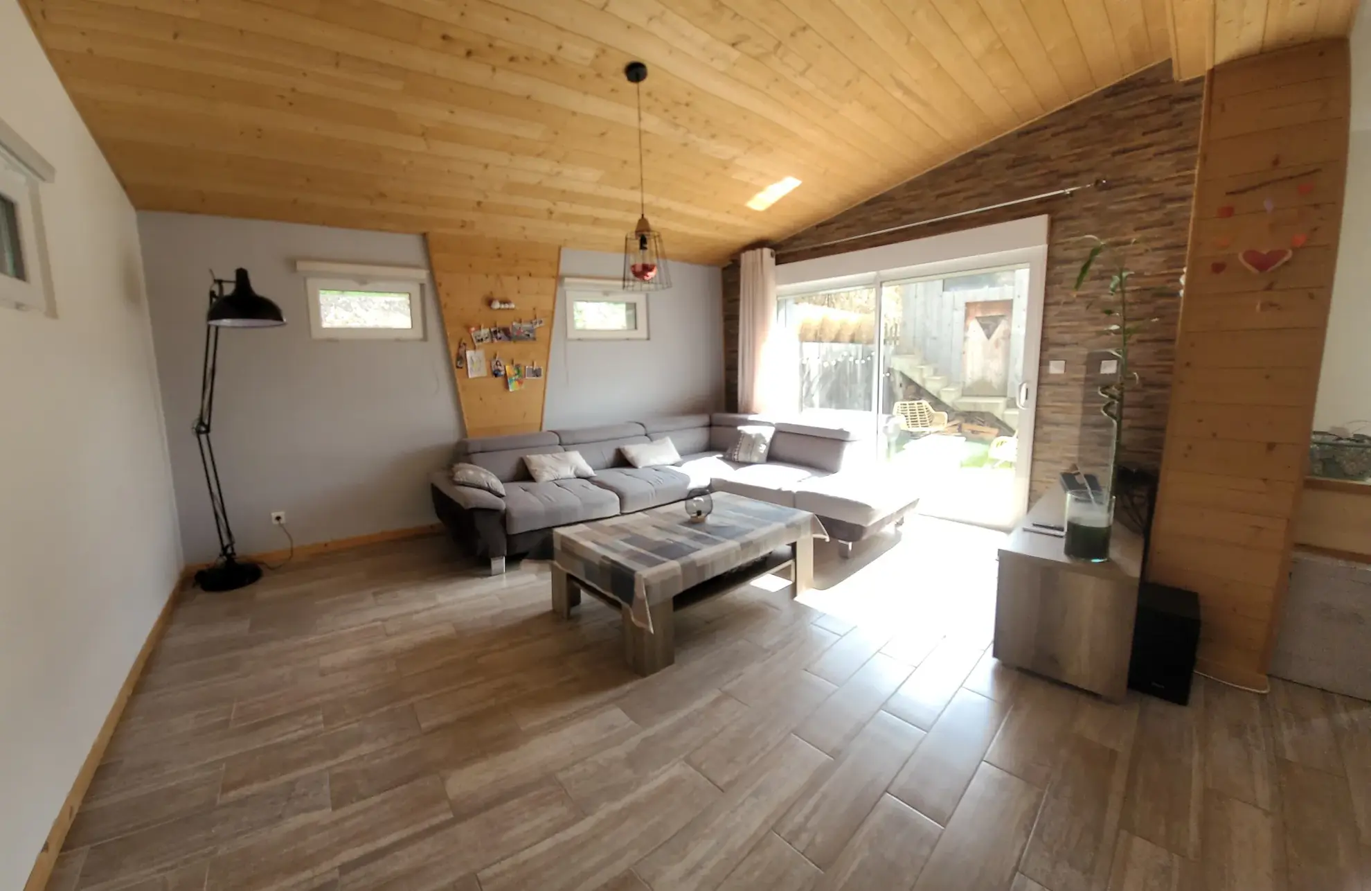 Maison rénovée avec piscine et garage à Stosswihr, 110 m², terrain ensoleillé 
