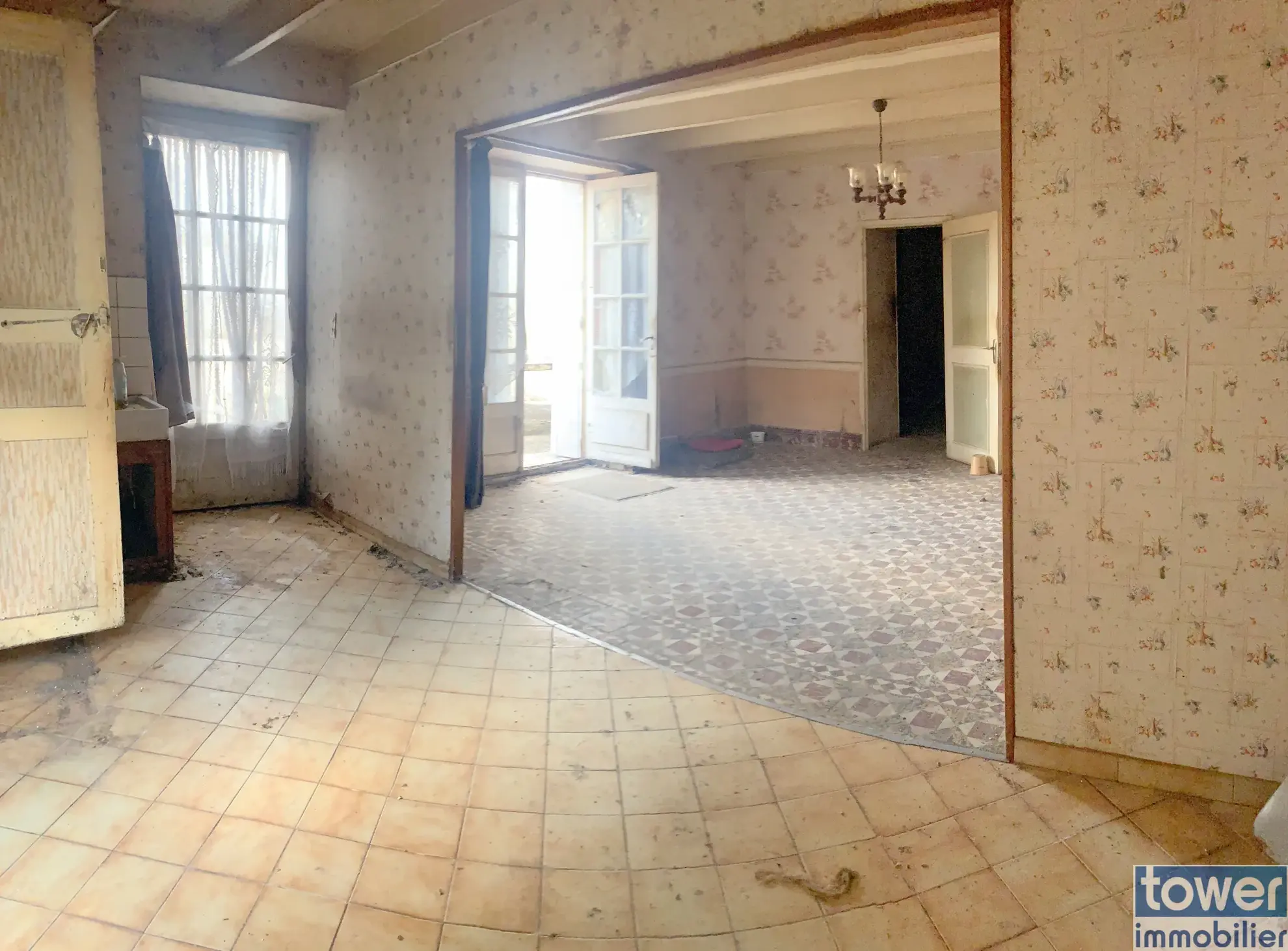 Maison à rénover de 120 m² avec dépendances à Beauvais sur Matha (17490) 